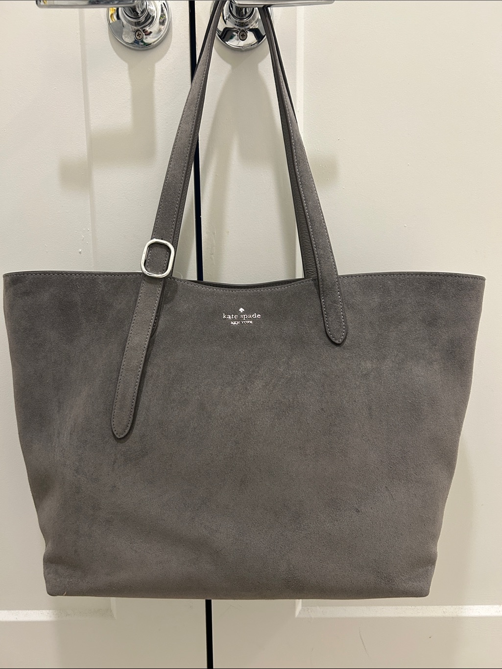 Kate Spade (Nwt) 454 Suede Large Tote In Hare Grey